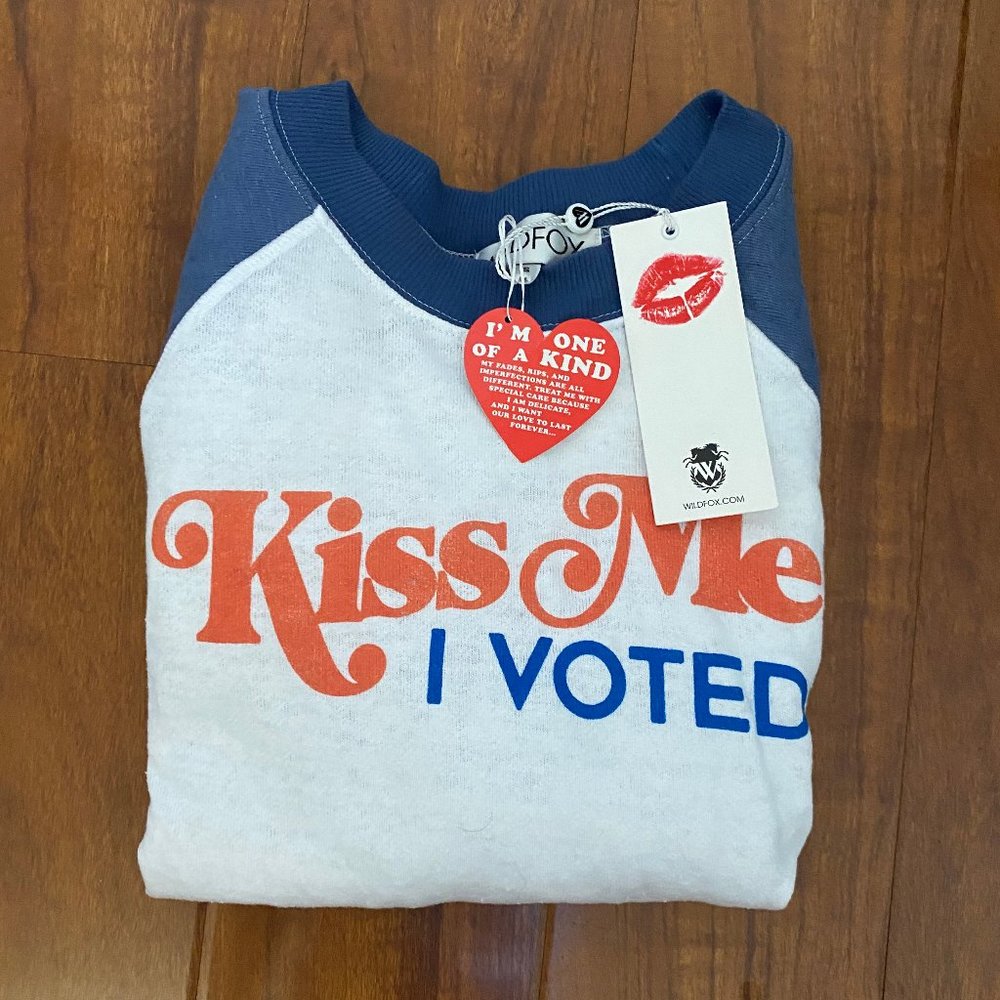 NWT Wildfox Size Small Kiss Me I Voted Sweatshirt - Picture 2 of 4